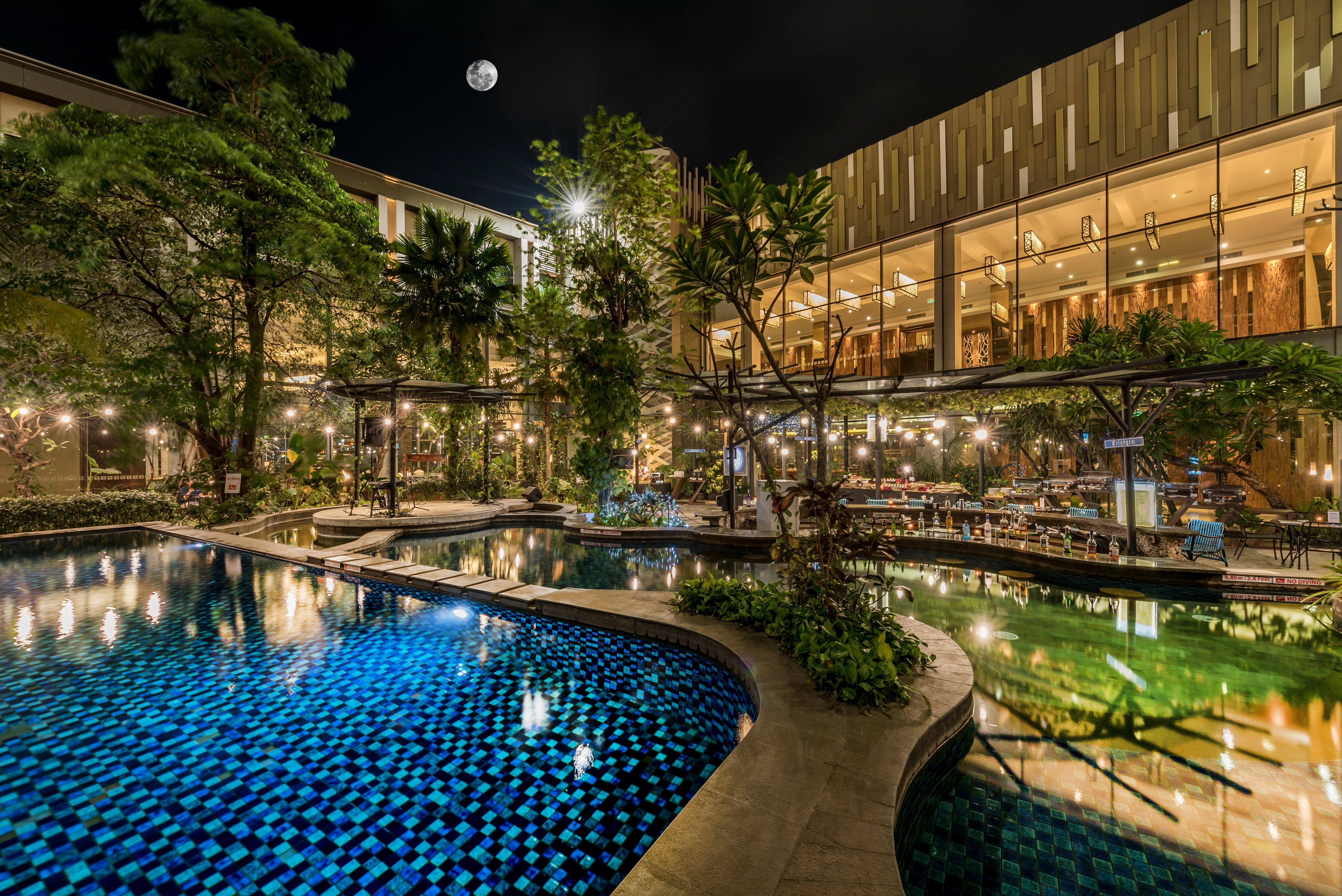 Holiday Inn Cikarang Jababeka By Ihg Exterior photo