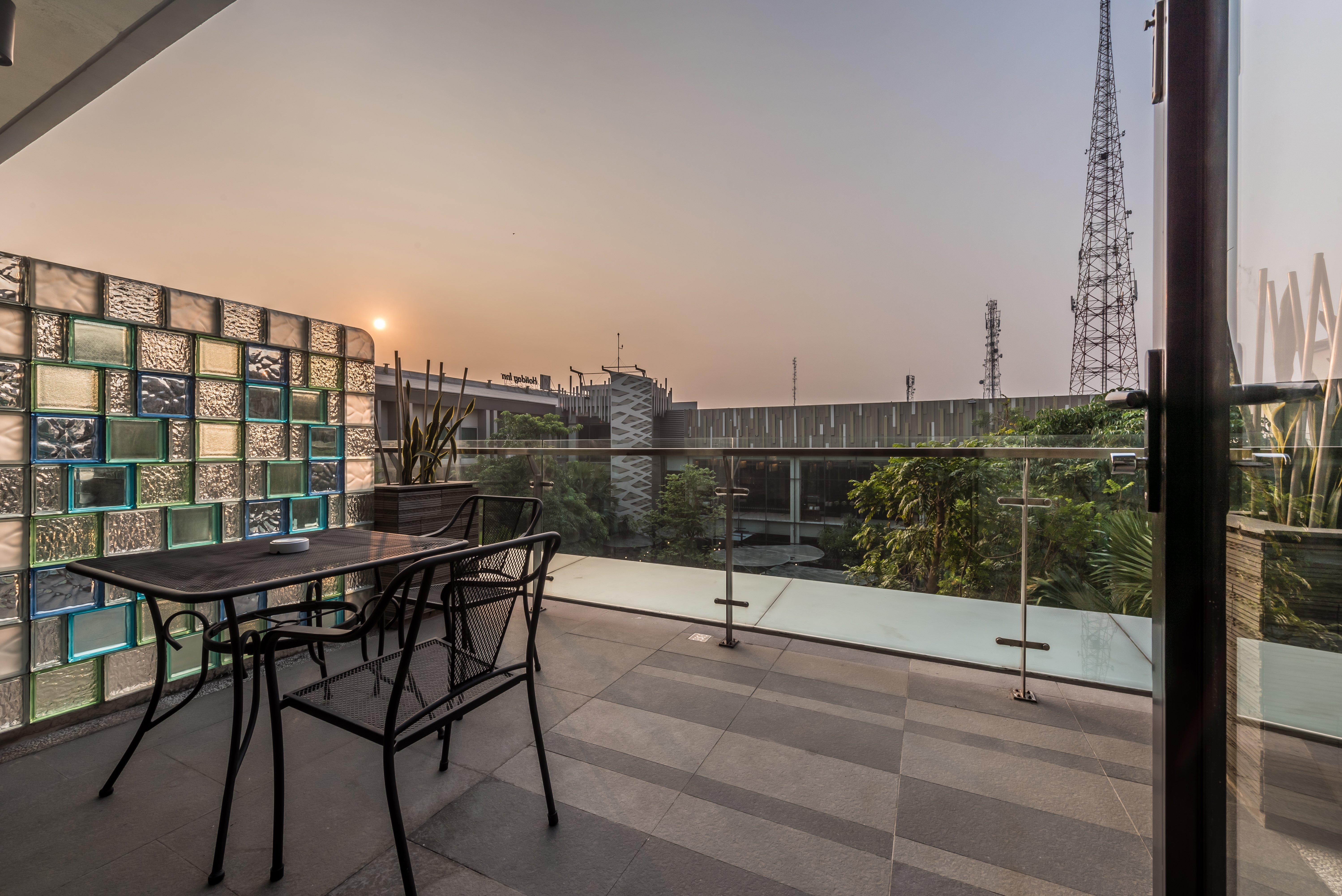 Holiday Inn Cikarang Jababeka By Ihg Exterior photo