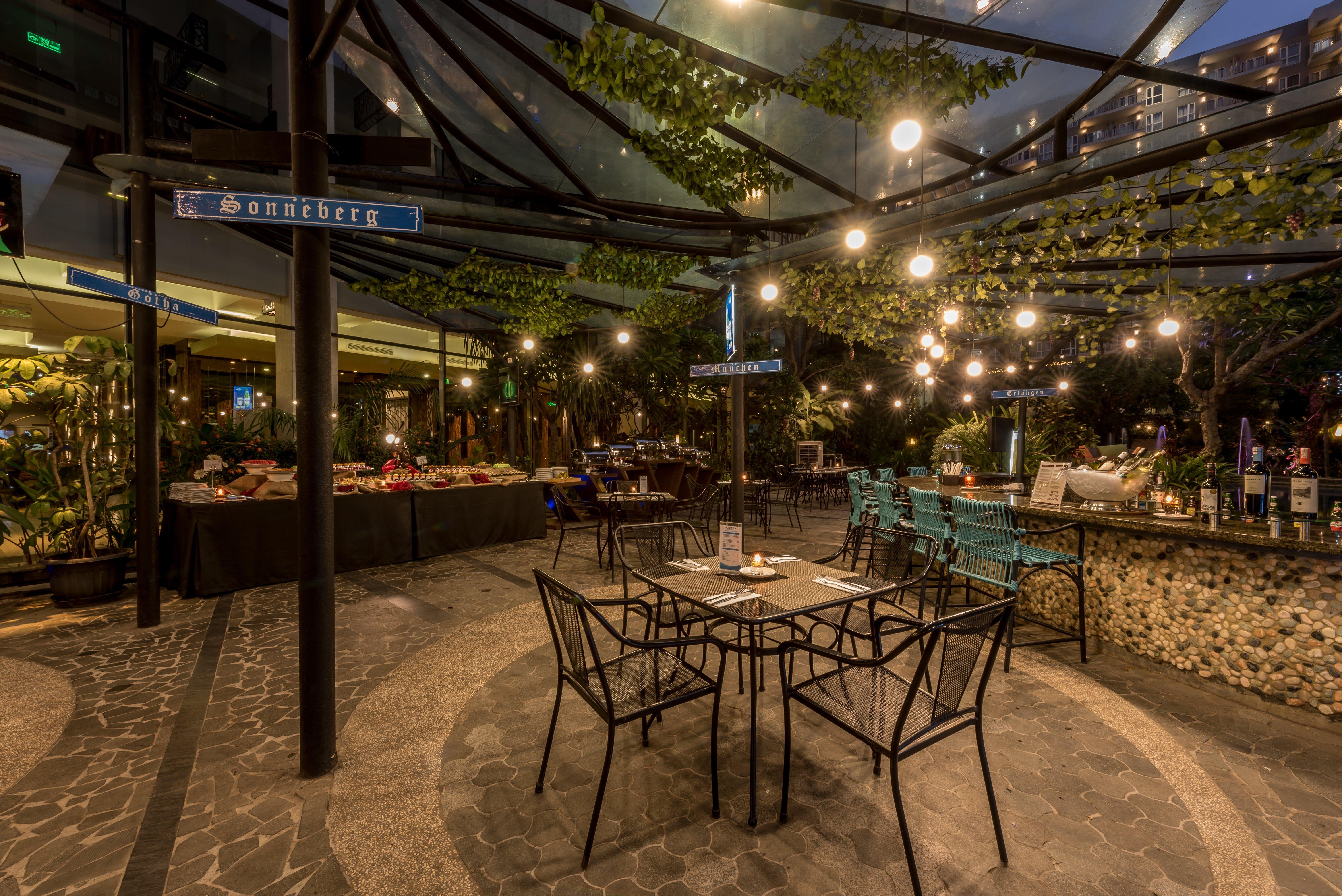 Holiday Inn Cikarang Jababeka By Ihg Exterior photo